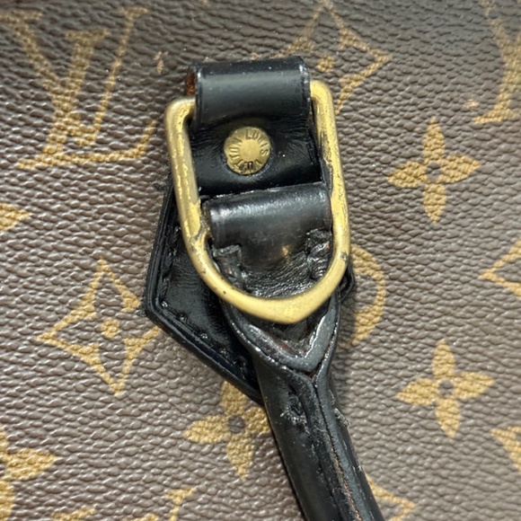 Louis Vuitton Alma *Dyed Leather* - Picture 4 of 6